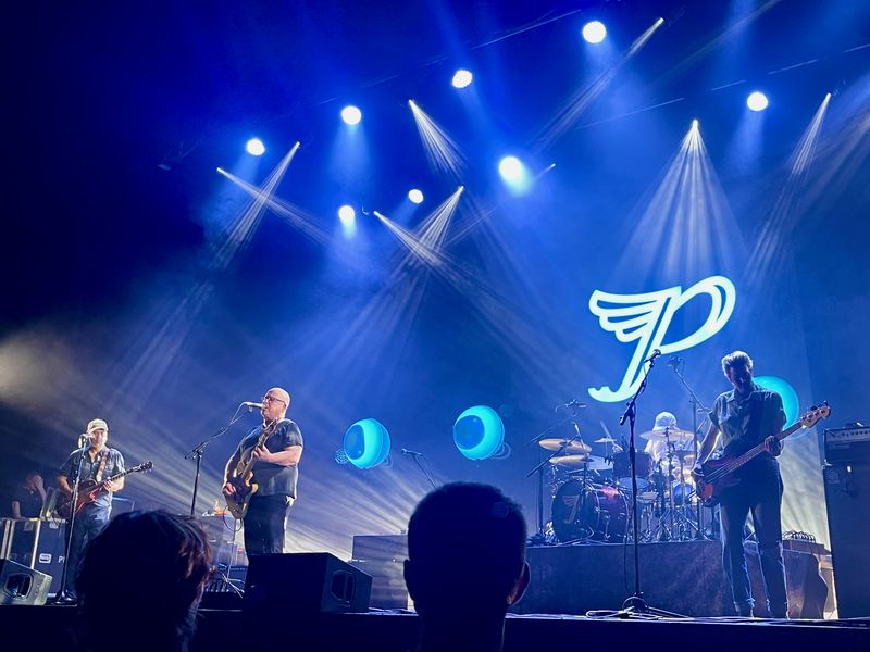 Pixies at St James Theatre, Wellington, 26 November 2025